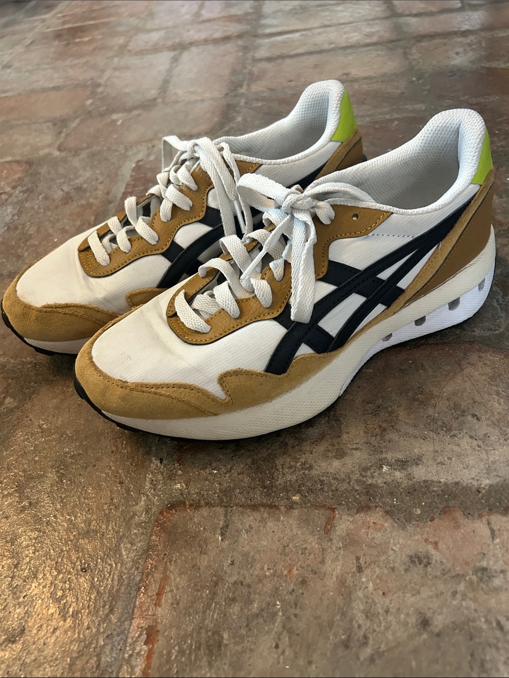 Asics Jogger X81 White/Tan Presidio